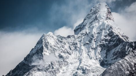 Man Dies on Mount Everest After Being Frozen in Place